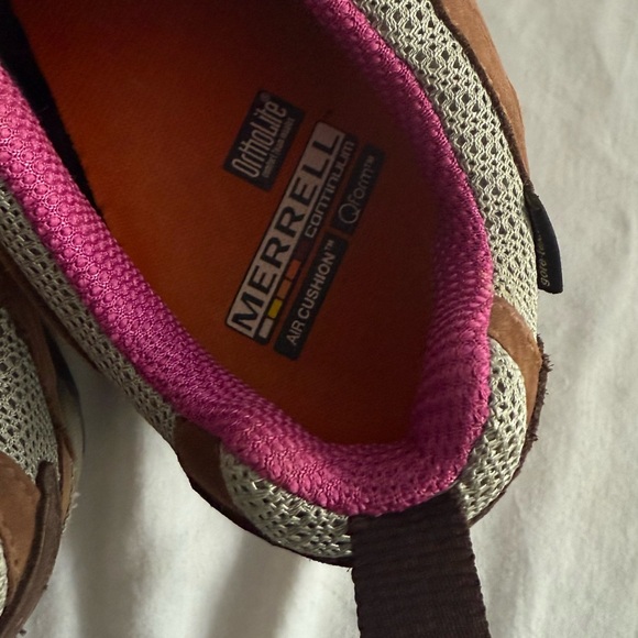 Merrell Women's Hiking Boot (Gortex) - Picture 3 of 6